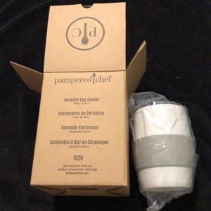 Pampered Chef Ceramic Egg Cooker